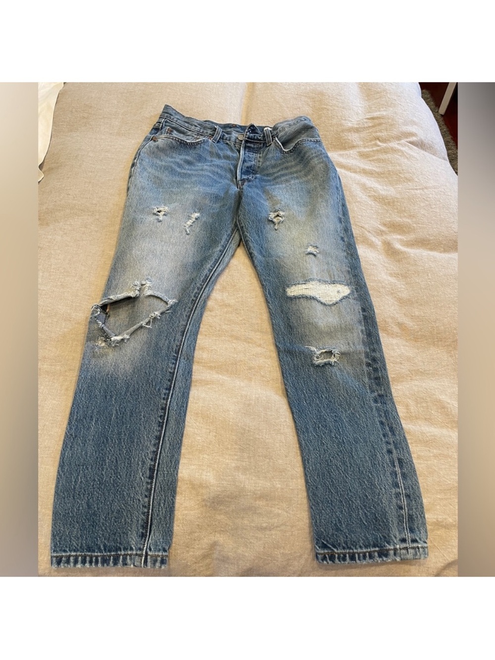Levi's
Levi Strauss & Co white oak cone denim size 27 waist